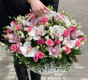 Корзины из живых цветов